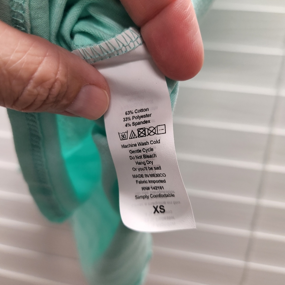 NWT LulaRoe Classic T XS - Picture 5 of 5